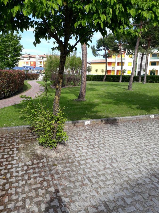 Appartamento Ai Tigli Каорле Экстерьер фото